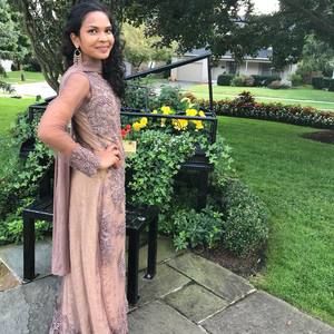 Meet your Posher, Farzana